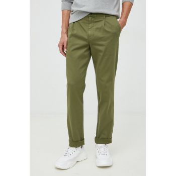 United Colors of Benetton pantaloni barbati, culoarea verde, drept de firma originali