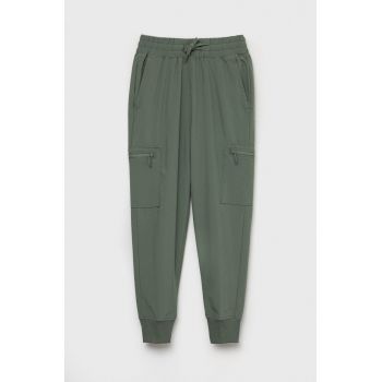 Abercrombie & Fitch pantaloni copii culoarea verde, neted