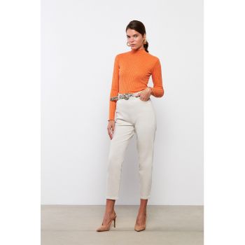 Pantaloni crop cu talie inalta