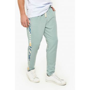 Pantaloni sport cu snur in talie