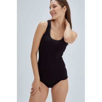 Set de top-uri cu decolteu in U si garnitura din dantela - 2 piese