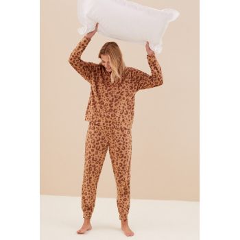 Pijama cu pantaloni lungi si decolteu la baza gatului