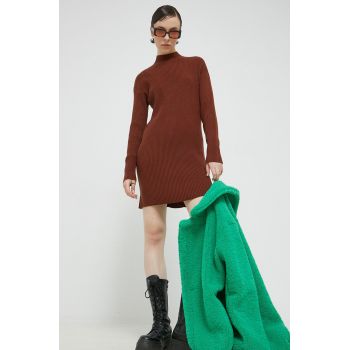 Abercrombie & Fitch rochie culoarea maro, mini, drept ieftina