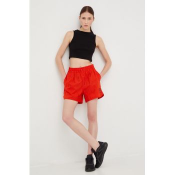 Puma pantaloni scurți de antrenament X Vogue femei, culoarea roșu, cu model, high waist 534693-95