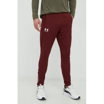 Under Armour pantaloni de trening pique culoarea bordo, neted