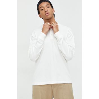 Abercrombie & Fitch longsleeve din bumbac culoarea alb, neted