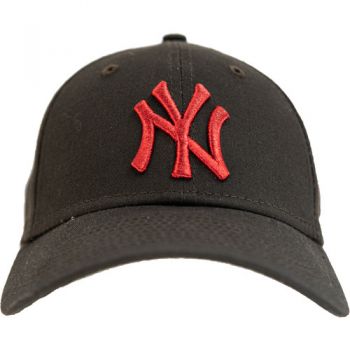 Sapca unisex New Era New York Yankees League Essential Dark Brown 39THIRTY 60284930