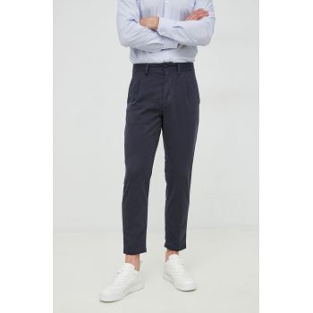 BOSS pantaloni Boss Casual barbati, culoarea albastru marin, mulata