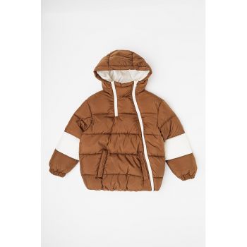 Geaca cu gluga si model colorblock