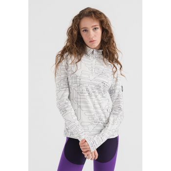 Bluza sport cu fermoar scurt si model
