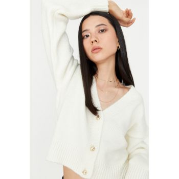 Cardigan crop cu decolteu in V