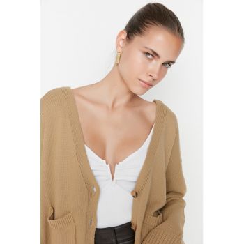 Cardigan lejer cu decolteu in V