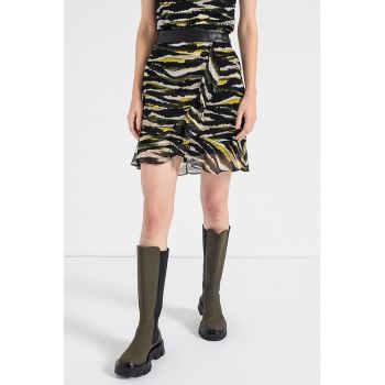 Fusta evazata cu model camuflaj