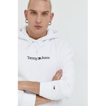 Tommy Jeans bluza barbati, culoarea alb, cu glugă, cu imprimeu