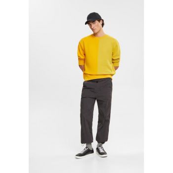 Bluza sport cu decolteu la baza gatului si model colorblock