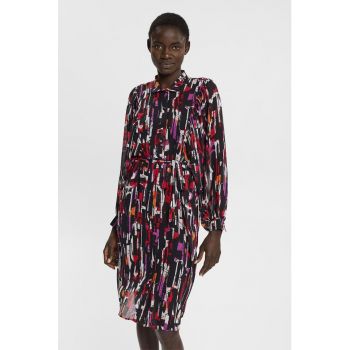 Rochie vaporoasa cu model