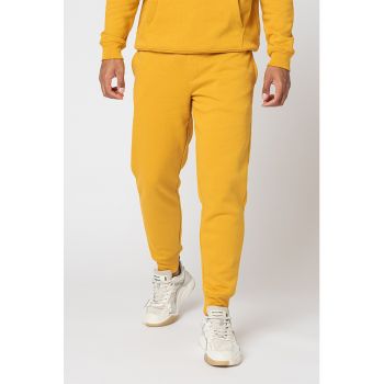 Pantaloni sport cu snur si buzunare laterale