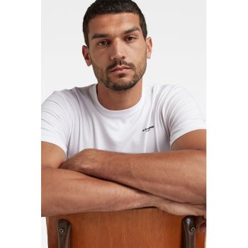 Tricou slim-fit cu decolteu la baza gatului Base