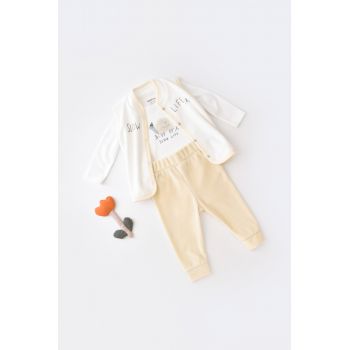 Set 3 piese Broscuta cu body, pantalonasi si vestuta din 80%bumbac organic si 20% poliester - Crem, BabyCosy