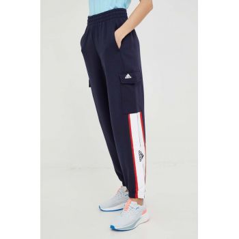 adidas pantaloni de trening femei, culoarea albastru marin, cu imprimeu