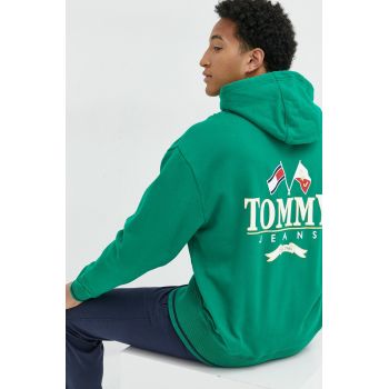 Tommy Jeans hanorac de bumbac barbati, culoarea verde, cu glugă, cu imprimeu ieftin