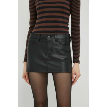 Levi's fusta culoarea negru, mini, creion ieftina