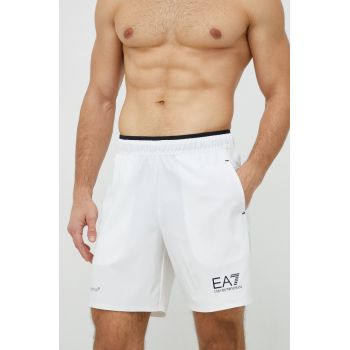 EA7 Emporio Armani pantaloni scurti barbati, culoarea alb