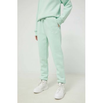 Juicy Couture pantaloni de trening femei, culoarea verde, cu imprimeu