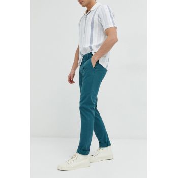 Levi's pantaloni barbati, culoarea verde, cu fason chinos