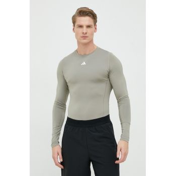 Adidas Performance mânecă lungă de antrenament culoarea verde, neted