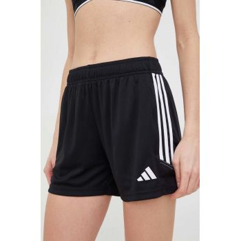 Adidas Performance pantaloni scurți de antrenament Tiro 23 femei, culoarea negru, cu imprimeu, medium waist