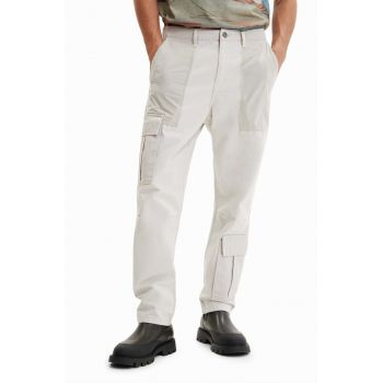 Desigual pantaloni barbati, culoarea bej, cu fason cargo