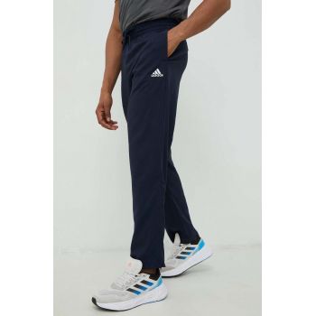 adidas pantaloni de antrenament Stanford bărbați, culoarea bleumarin, cu imprimeu  IC9416