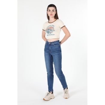 Blugi mom fit cu talie inalta Blugi mom fit cu talie inalta
