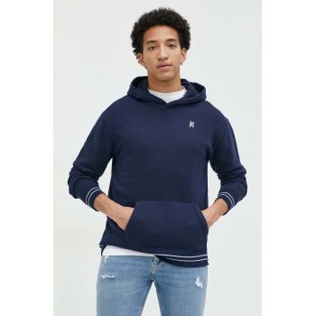 Hollister Co. bluza barbati, culoarea albastru marin, cu glugă, cu imprimeu ieftin