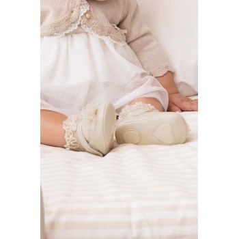 Mayoral Newborn pantofi pentru bebelusi culoarea bej