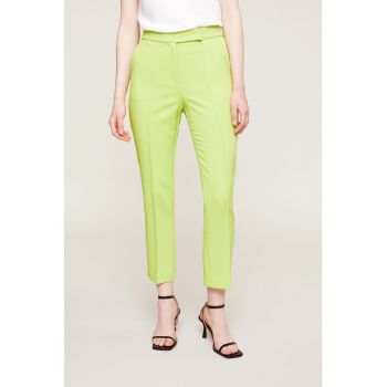 Pantaloni crop cu buzunare