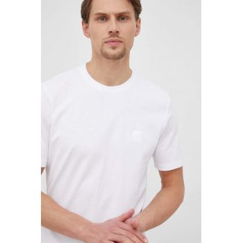 BOSS tricou din bumbac CASUAL culoarea alb, cu imprimeu 50472584 ieftin