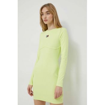 Tommy Jeans rochie culoarea verde, mini, mulata