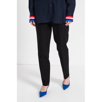 Pantaloni conici eleganti