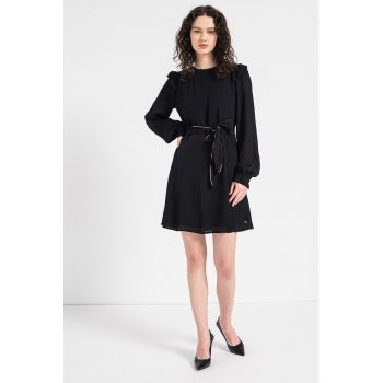 Rochie mini vaporoasa cu croiala evazata