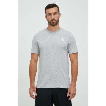 adidas tricou din bumbac culoarea gri, melanj IC9288