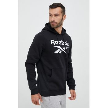 Reebok bluza barbati, culoarea negru, cu glugă, cu imprimeu de firma original