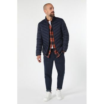 Geaca slim fit usoara matlasata