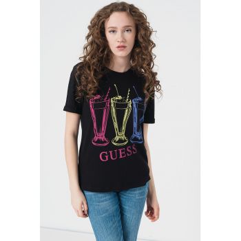 Tricou cu imprimeu grafic si logo