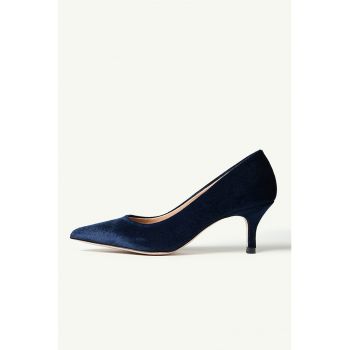 Pantofi de piele cu varf ascutit