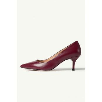 Pantofi de piele cu varf ascutit
