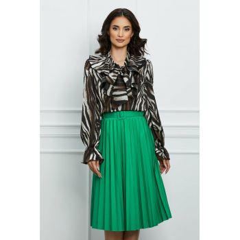 Bluza MBG maro cu zebra print si volane pe bust