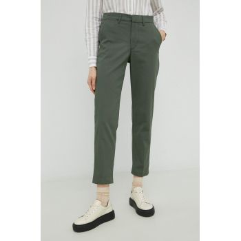 Levi's pantaloni femei, culoarea verde, mulata, medium waist