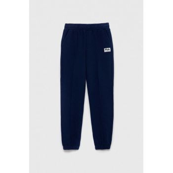 Fila pantaloni de trening din bumbac pentru copii culoarea albastru marin, neted ieftini